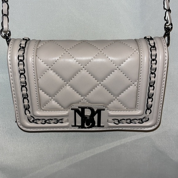 Badgley Mischka Small Beige Quilted Bag Vegan Leather NWT - Picture 1 of 6